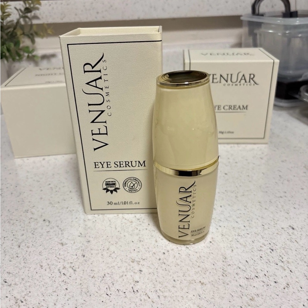 Venuar Cosmetics | Eye Serum | Factory Sealed